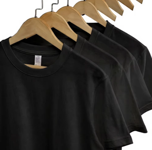 เสื้อยืดคอกลมแขนสั้นผู้ชาย สีดำ ผ้าฝ้าย ทรงปกติ สไตล์ลำลอง ผ้าเจอร์ซีย์ ย้อมสีพื้น ทอแบบเรียบ - Product Image 1