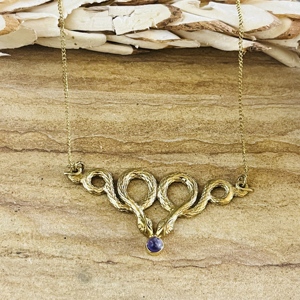 Nouvel Arrivage Collier Serpent en Laiton Plaqué Or 18 carats pour Femme, Bijou Serpent Gothique en Améthyste pour Vente en Gros/OEM/ODM - Product Image 1