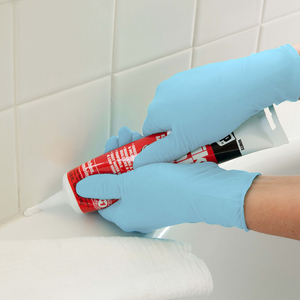 Les gants en nitrile jetables Ansell 92-670 offrent d'excellentes propriétés chimiques et mécaniques, confort et dextérité. - Product Image 5