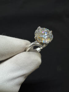 925 Plata 11MM redondo Moissanite solitario compromiso promesa Boda nupcial mujeres hombres diamante personalizado estilo romántico anillo regalo - Product Image 4