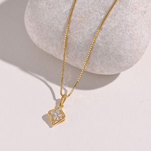 Collier pendentif fleur en or jaune et diamants, coupe marquise, chaîne maille forçat, classique, pour femme, usage quotidien - Product Image 4