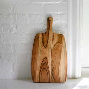 Tabla de cortar de madera maciza de acacia hecha a mano con asa, no tóxica, ideal para regalo, tabla de servir para cocina, tabla para embutidos y pan. - Product Image 1