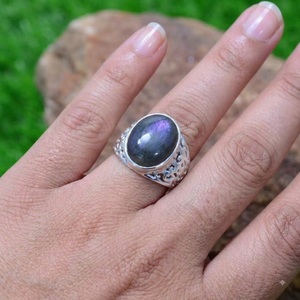 Bague ovale en argent sterling 925 avec pierre de lune noire labradorite naturelle, bijoux de créateur faits à la main, cadeau pour femme - Product Image 5