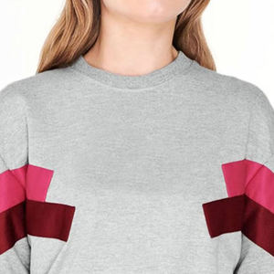 Sweat-shirt gris à col rond pour femme, manches color block rose et rouge, coupe classique, manches longues, en coton tricoté, pour l'automne - Product Image 3