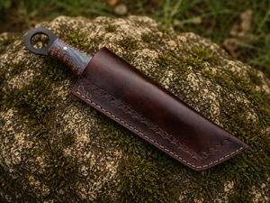 Couteau de chasse artisanal à lame pointue avec manche en bois et étui en cuir, lame en acier carbone de 8 pouces - Product Image 5