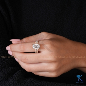 Anillo de compromiso con diamante cultivado en laboratorio de corte radiante, oro amarillo macizo, halo oculto y banda pavé para mujer, joyería fina. - Product Image 5