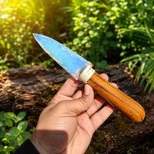 Cuchillo de Cristal Opalita Hecho a Mano al por Mayor de 8 Pulgadas con Mango de Madera, Escultura Grabada de Arte Folclórico Indio, Decoración Espiritual Coleccionable - Product Image 1