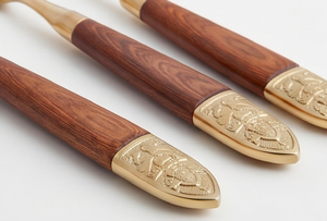 Ensemble de couverts élégants plaqués or avec manches en bois, résistants à la rouille, cuillère, couteau, fourchette, ustensiles de service, vaisselle de mariage - Product Image 2