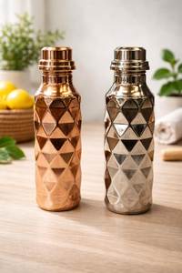 ขวดน้ำทองแดงเงา ดีไซน์ทันสมัย พกพาสะดวก แบบตอกลาย - Product Image 4