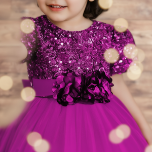 ชุดเดรสเด็กผู้หญิงสีม่วงประดับเลื่อมสำหรับงานแต่งงาน ชุดราตรีกำมะหยี่ปักลายหรูหราประดับโบว์ ชุดออกงานสำหรับเด็กเล็ก - Product Image 4