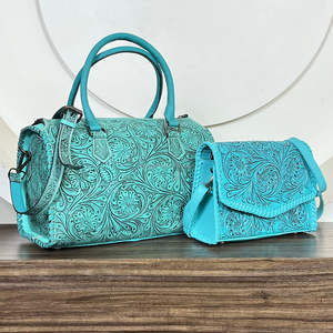 กระเป๋าหนังวัวแท้ลายดอกไม้ งานแฮนด์เมด ราคาโรงงาน ชุดกระเป๋าเดินทาง 2 ชิ้น กระเป๋าสะพายข้างและกระเป๋าถือ สำหรับผู้หญิง - Product Image 6