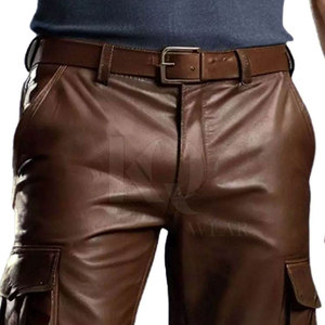 Shorts en cuir doux au toucher pour hommes avec finition durable et design urbain élégant - Product Image 3