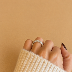 Anillo de Compromiso y Eternidad con Diamante Cultivado en Laboratorio de Corte Ovalado de 4 Quilates, E VVS2, Oro Blanco de 14K, Anillo de Lujo para Aniversario de Bodas - Product Image 3