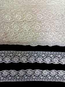 Ruban de dentelle en organza floral blanc de qualité supérieure pour la vente en gros - Ruban brodé en nylon avec bord festonné pour mariages et couture - Product Image 3