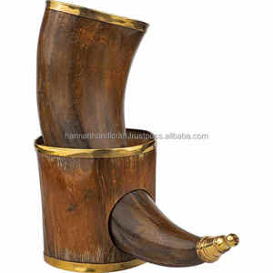 Jarra Vikinga para Beber, Material Orgánico Pulido, Estilo Medieval, Regalo de Boda para Padrinos de Boda, Diseño Romántico - Product Image 2