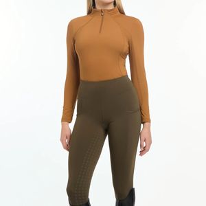 Chemise de compétition équestre de haute qualité, extensible dans 4 directions, en tissu technique doux au toucher, idéale pour la compétition et les spectacles. - Product Image 2