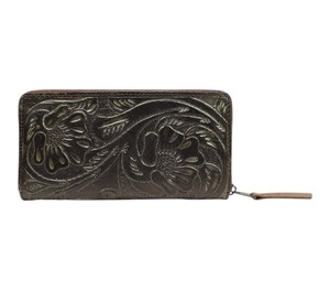 Cartera Larga de Cuero Duradero con Diseño Impresionante para Mujer, Múltiples Ranuras para Tarjetas, Elegante Cartera de Mano Larga con Bloqueo RFID y Cierre de Cremallera - Product Image 4