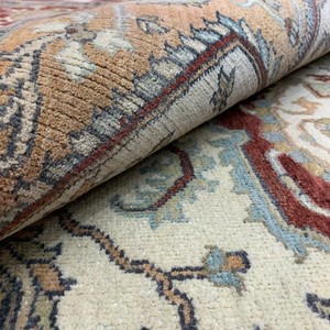 Tapis persan traditionnel tufté à la main, motif médaillon Heriz, rouge terre cuite, crème, bleu ciel, à poils ras, tapis oriental vintage - Product Image 5
