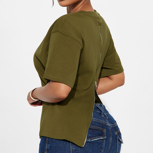 T-shirt de sport et yoga côtelé 100 % coton pour femme, avec fermeture éclair au dos, col rond, coupe ajustée, couleur olive, décontracté, manches courtes, uni, respirant - Product Image 2