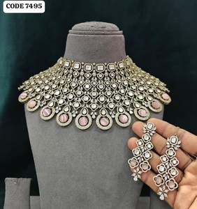 ชุดสร้อยคอประดับพลอย AD ทรงมรกต PingBling ดีไซน์หรูหรา พร้อมจี้ทรงกลมสีชมพูอ่อน ชุดเครื่องประดับเจ้าสาวอินเดียระดับพรีเมียม - Product Image 1