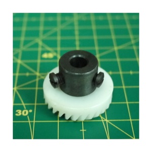 316.002.032 PIÈCES DE MACHINE À COUDRE DOMESTIQUE VERTICALE D'ARBRE SUPÉRIEUR D'ENGRENAGE FABRIQUÉES À TAIWAN - Product Image 1
