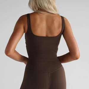 Camiseta Deportiva Personalizada de Verano para Mujer, con Doble Forro, Tirantes Gruesos, Cuello Cuadrado y Elasticidad en 4 Direcciones - Product Image 6