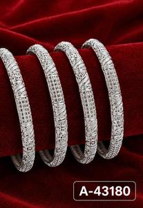 MOLL JEWELLERS กำไลโลหะผสมชุบเงินคลาสสิก ลายเรขาคณิต ประดับเพชรซิร์คอน เครื่องประดับงานแต่งงานสำหรับผู้หญิงสุดอินเทรนด์ ของผู้ผลิตอิสระ - Product Image 3