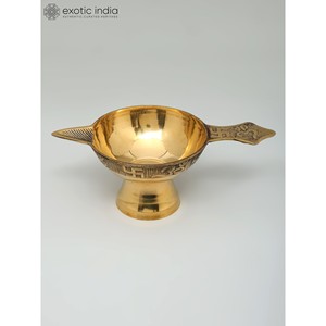 Diya de latón tradicional hecho a mano de rituales de 9 pulgadas para decoración del hogar y artículo de templo hecho en La India - Product Image 2