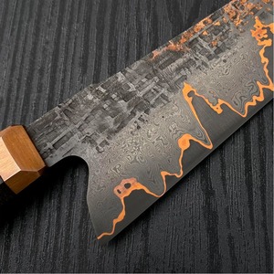 Couteau de cuisine en acier Damas à lame pointue avec incrustation de cuivre et manche en Micarta, disponible en version OEM - Product Image 3
