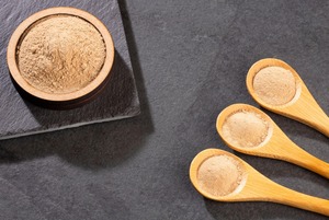 Poudre d'Amla indienne pure de qualité supérieure, complément alimentaire naturel à base de plantes pour la croissance des cheveux, la santé de la peau et la vitalité, disponible à la vente - Product Image 6