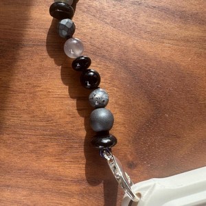 Cuentas de Obsidiana con Estilo Estético Tierra de Medianoche, Amuleto de Cristal Ahumado, Joyería Neutra Oscura, Correa Luminosa de Obsidiana, Estilo con Cuentas de Moonrock - Product Image 2