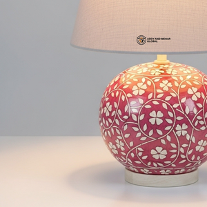 Lampe de table de luxe en os incrusté rose avec abat-jour beige |   Éclairage de chevet floral artisanal - Product Image 2