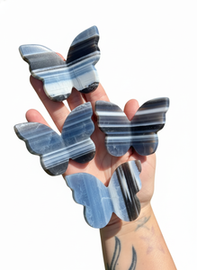 Papillon volant en cristal de haute qualité, opale bleue Owyhee avec ailes en pierre de guérison, papillon sculpté 3D et décoration d'intérieur, vente en gros - Product Image 5