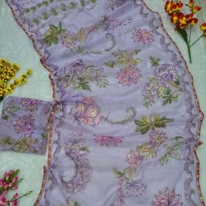 Sari de seda tabby premium con hermoso diseño estampado, bordado con lentejuelas, y trabajo artesanal completo con espejos reales para mujer. - Product Image 6