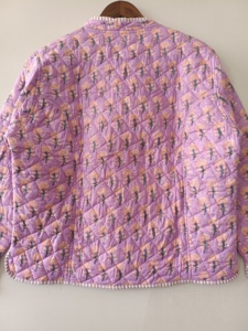 Veste matelassée en coton patchwork faite à la main : Manteau bohème réversible - Product Image 5