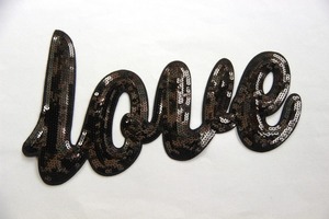 Breloque et porte-clés brodés de champignons perlés faits main de haute qualité, perles Zari, impression couleur intégrale, personnalisation - IQRA CREATION - Product Image 2