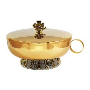 Crisol de Comunión Católica de Lujo Chapado en Oro con Tapa de Pez, Hecho a Mano, de Latón, para Altar de Iglesia - Product Image 1