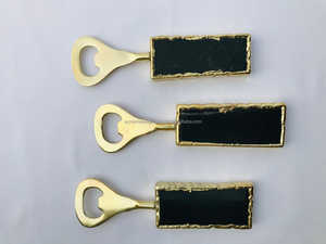 Mini abrebotellas de latón Acabado dorado Diseño único Perfecto para Barware Elegante Durable e ideal para suministro al por mayor de lujo - Product Image 3