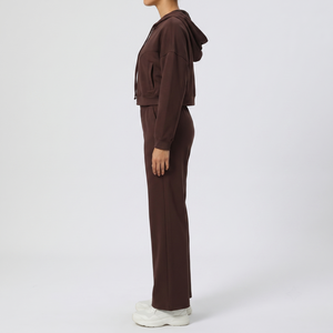 Ensemble de survêtement athleisure pour femme, personnalisable, respirant, uni, avec sweat à capuche zippé long et pantalon large, en polyester et élasthanne - Product Image 3