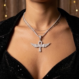 Pendentif Croix Ankh Ailée en Or Massif 14K avec Diamant de Laboratoire, Clé de Vie Égyptienne, Ailes d'Ange, Bijoux Hip Hop en Diamant, Vente en Gros - Product Image 4