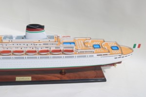 SS LEONARDO DA VINCI Casco Blanco |   Maqueta de Barco Crucero Italiano Hecha a Mano en Madera para Regalo Empresarial o Decoración del Hogar - Product Image 4