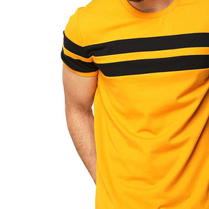 Camiseta Casual de Punto para Hombre, Cuello Redondo, Manga Corta, Ajustada, Color Amarillo con Ribete en Contraste de Rayas Negras - Product Image 5