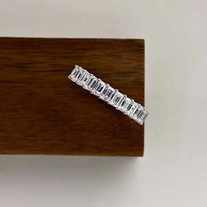 แหวนเพชรทรงเหลี่ยมมรกต 1.50 กะรัต เพชรเพาะเลี้ยงในห้องปฏิบัติการ แหวนนิรันดร์ทองคำขาว 14K ครึ่งวงแหวนนิรันดร์ แหวนแต่งงานแบบซ้อนได้ เพชร CVD - Product Image 1