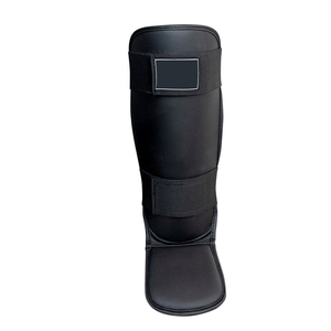 Protège-tibias légers pour adultes – Protection de base pour l'entraînement - Product Image 3