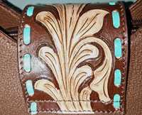 Pochette de luxe en cuir de vachette véritable, faite à la main, avec accent floral turquoise pour femme