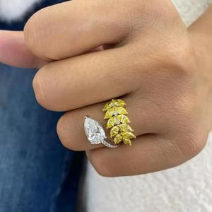 Anillo Abierto con Diamantes en Forma de Pera y Diamantes Marquise Amarillos de Fantasía, Oro Blanco de 14K, Anillo de Compromiso, Regalo Nupcial para Ella - Product Image 2