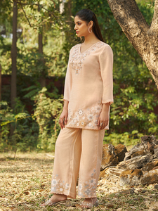 Conjunto de Kurta y Palazzo Elegante para Mujer, Color Beige, con Cuentas Florales, Viscosa, Manga Larga, Cuello en V, Bordado, para Fiesta de Graduación o Boda - Product Image 3