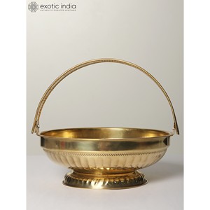 Panier de fleurs en laiton de 8 pouces fait à la main pour Temple Pooja et article de décoration intérieure fabriqué en Inde - Product Image 2