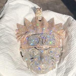 Colgante de Lujo con Diseño de Dibujos Animados en 3D Totalmente Cubierto de Diamantes/Colgante de Diamante Moissanita con Corte Brillante, Chapado en Oro de 18K para Hombre - Product Image 2