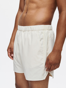 Shorts de sport décontractés pour hommes, écologiques et unis - Vêtements de plage d'été personnalisés de haute qualité avec des caractéristiques respirantes et à séchage rapide - Product Image 3